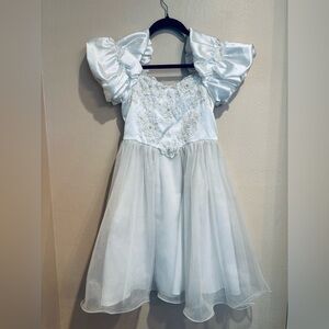 Vintage 1980s Alfred Angelo Flower Girl Dress, size 6/7, Poofy Sleeves, Bow